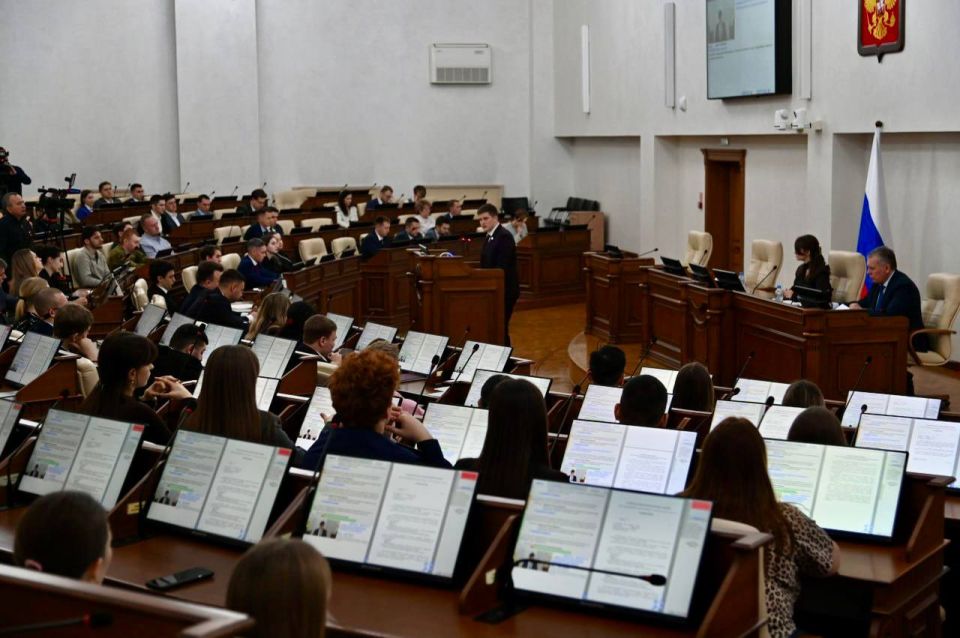 Сегодня состоялась девятая сессия Молодежного Парламента Алтайского края