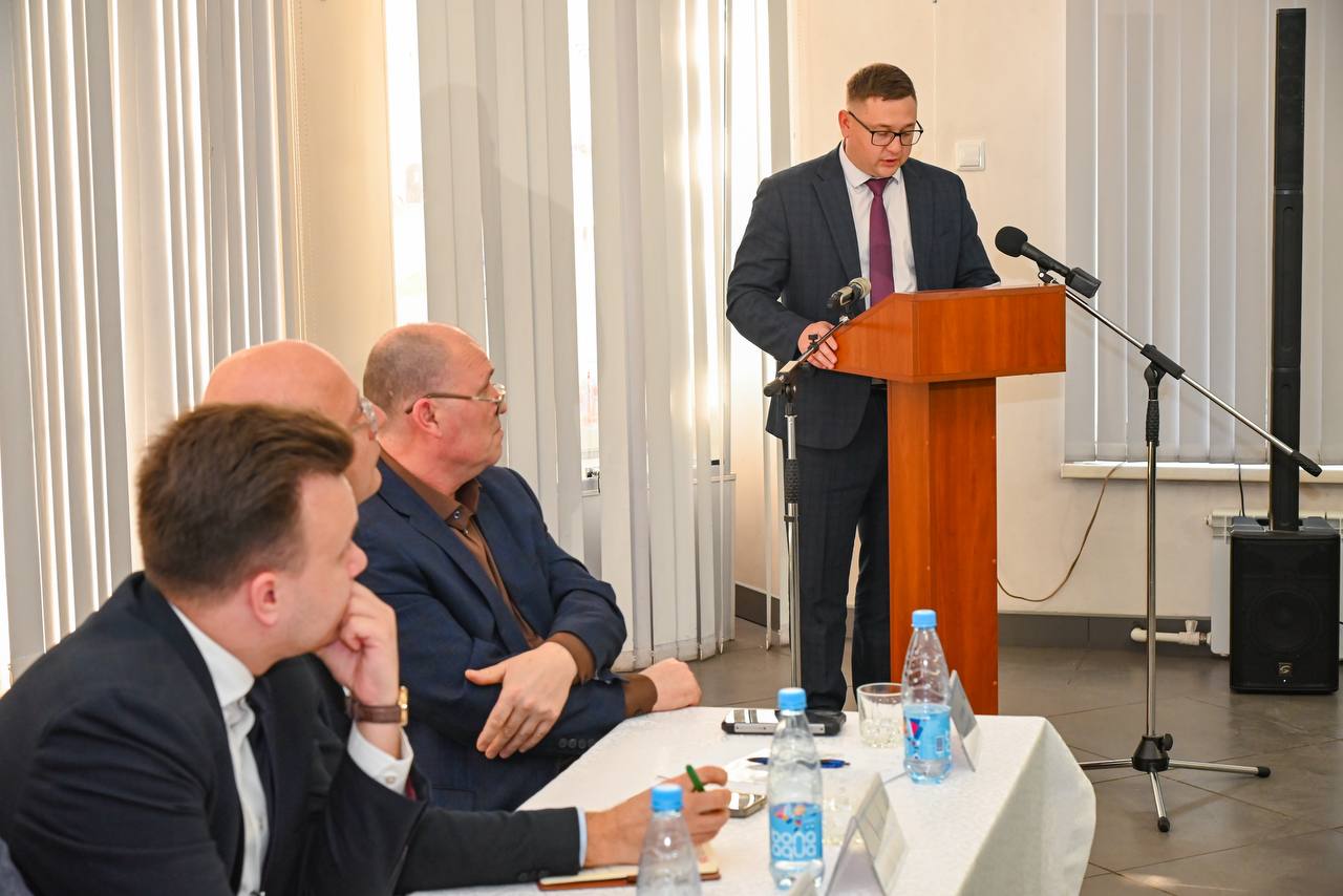 В Барнауле прошёл круглый стол по развитию зелёного каркаса города В Барнауле прошёл круглый стол по развитию зелёного каркаса города