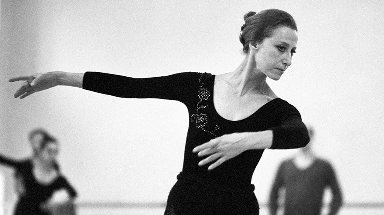 100 лет назад родилась великая балерина Майя Плисецкая 100 лет назад родилась великая балерина Майя Плисецкая