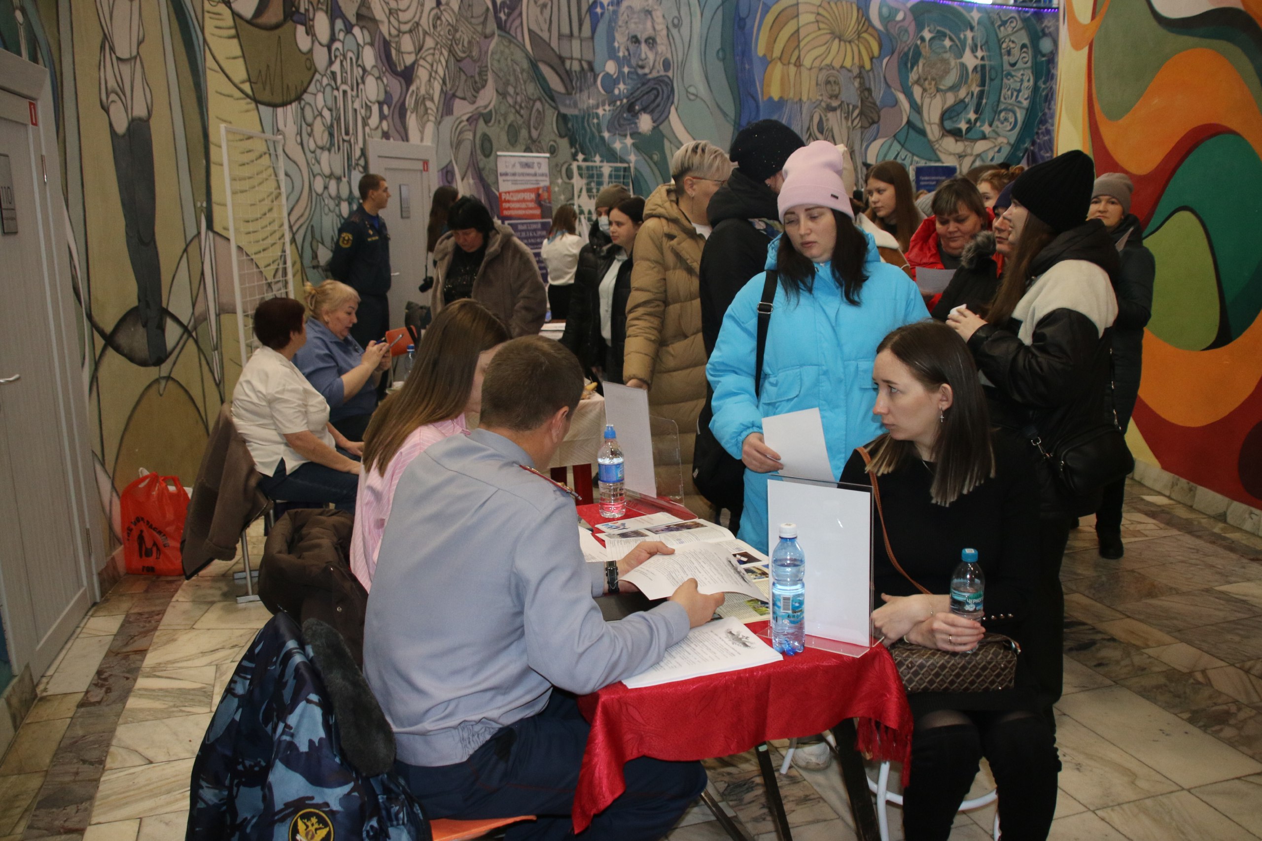 В бийском планетарии состоялась краевая ярмарка вакансий В бийском планетарии состоялась краевая ярмарка вакансий