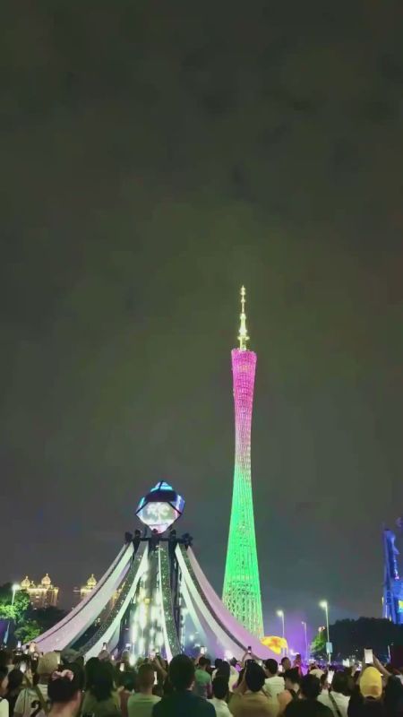 Привет от барнаульцев из Китая! Наши подписчики побывали на фестивале света в Гуанчжоу