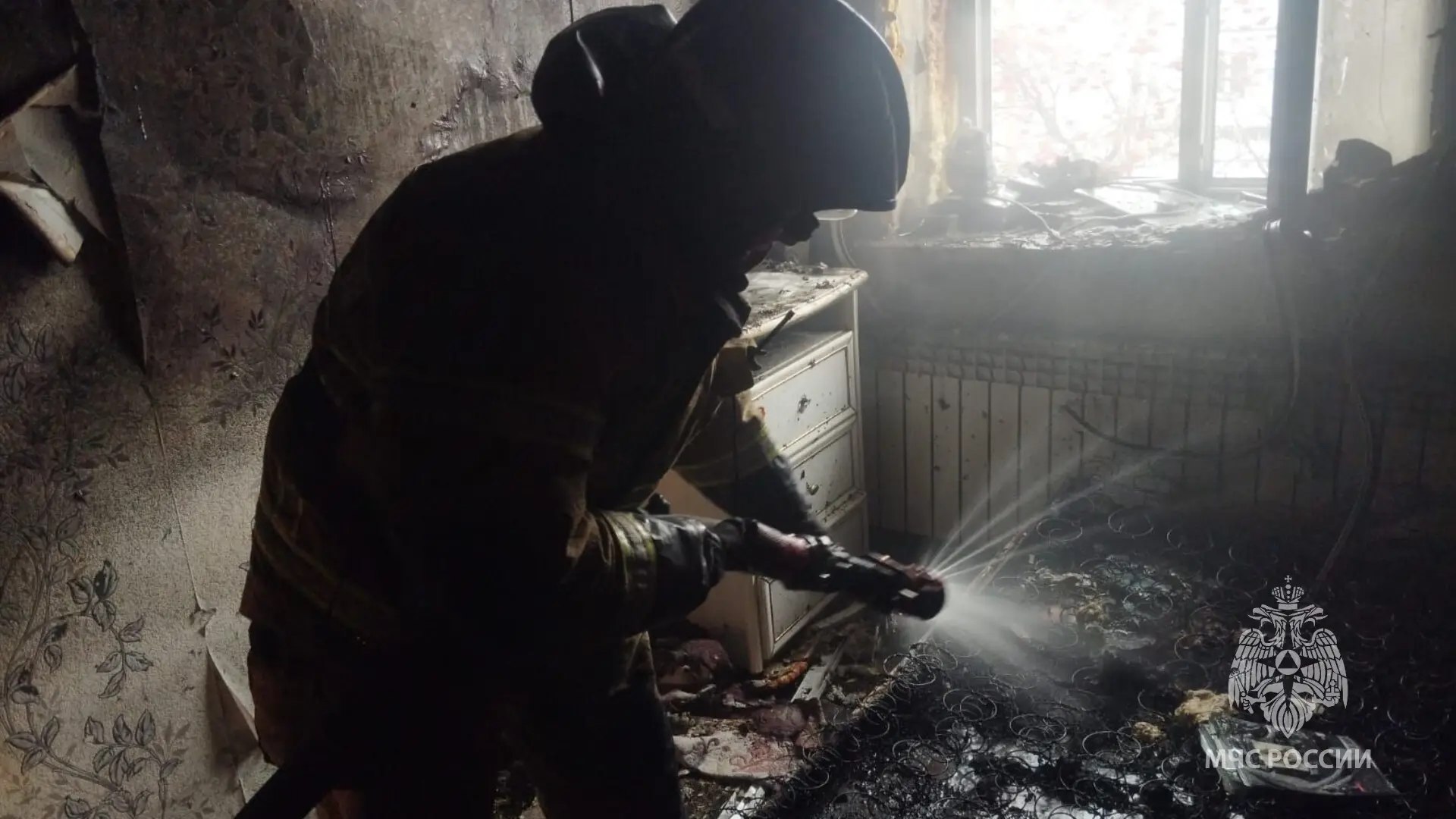 Людей спасли при пожаре в Камне-на-Оби Людей спасли при пожаре в Камне-на-Оби