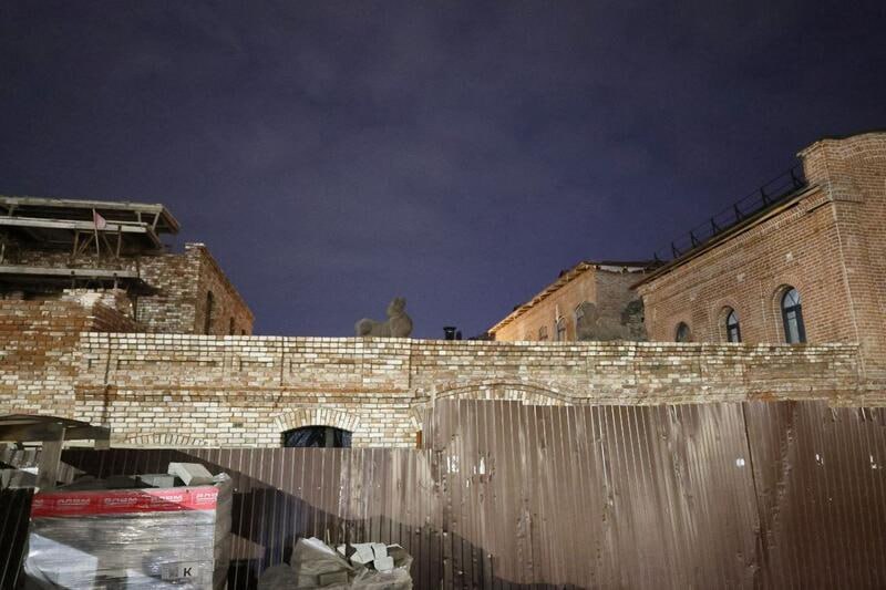 В исторический центр Барнаула вернулись чугунные львы В исторический центр Барнаула вернулись чугунные львы