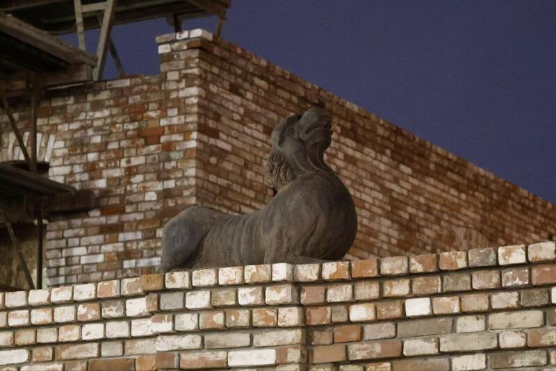 В исторический центр Барнаула вернулись чугунные львы В исторический центр Барнаула вернулись чугунные львы