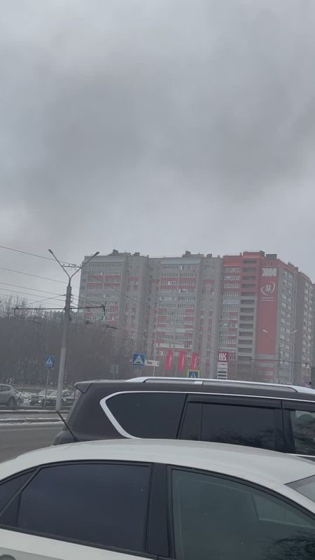 Клубы дыма и едкий запах гари на Попова