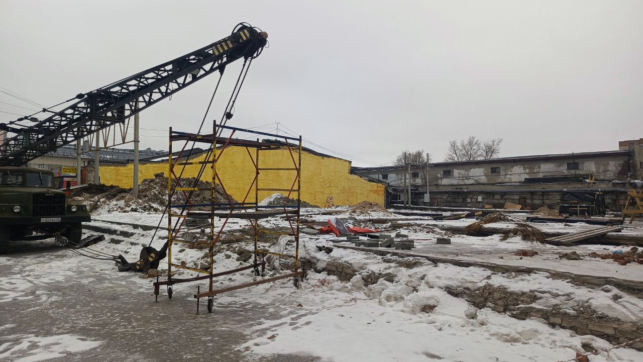 В Барнауле полностью снесли теплый рынок В Барнауле полностью снесли теплый рынок