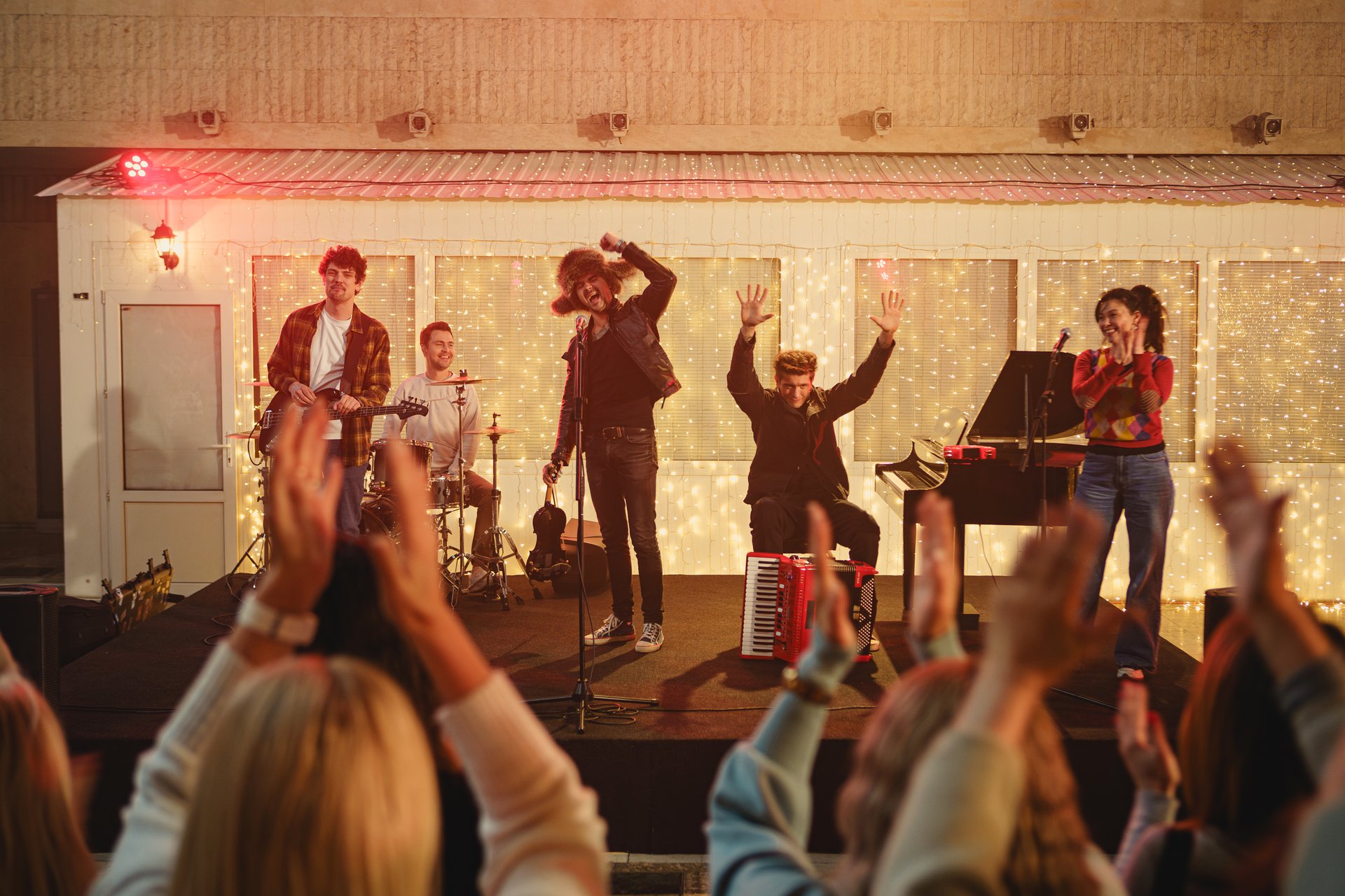 Актер из Алтайского края сыграет молодого бандита в новом сезоне комедии «Полярный» на ТНТ Актер из Алтайского края сыграет молодого бандита в новом сезоне комедии «Полярный» на ТНТ