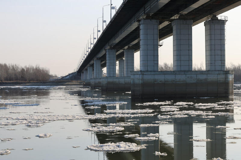 Обь в Барнауле не хочет засыпать: теплая осень удерживает реку от ледостава Обь в Барнауле не хочет засыпать: теплая осень удерживает реку от ледостава