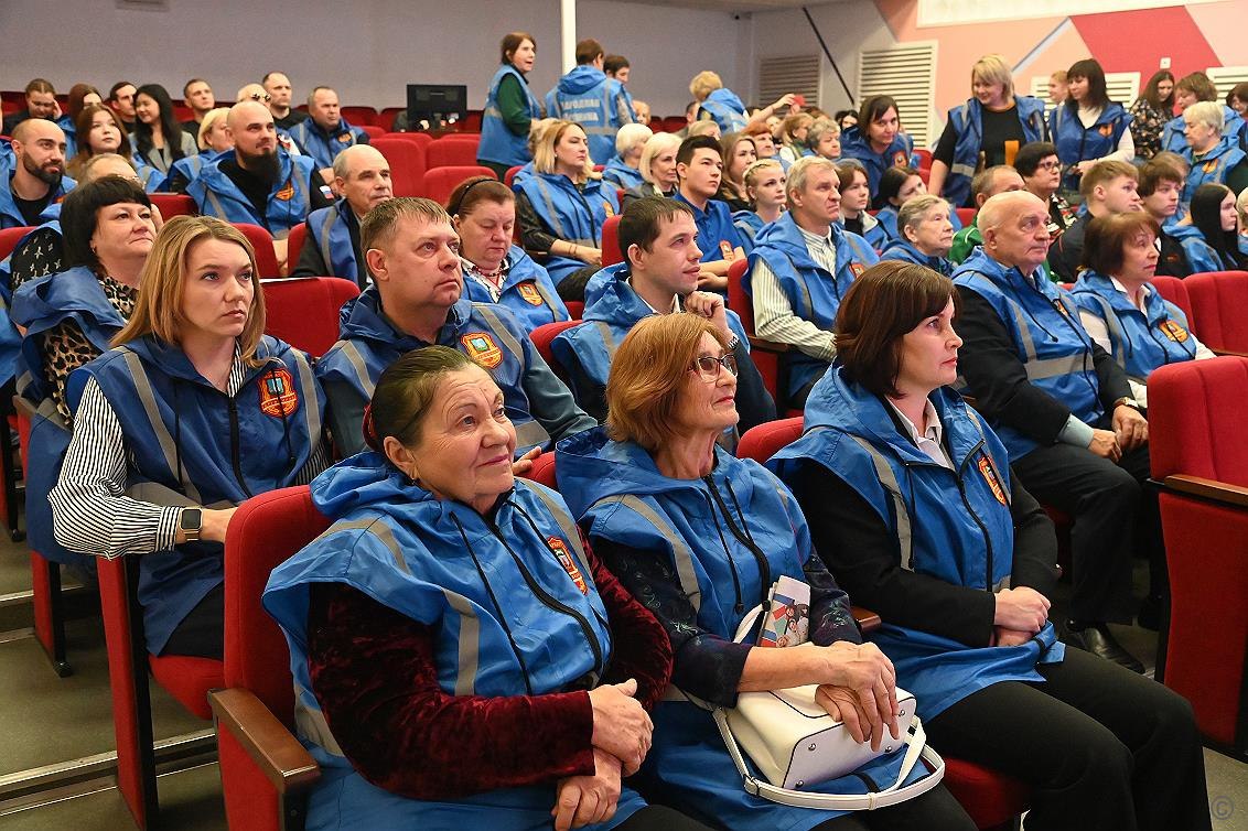 Барнаульских дружинников наградили в честь 15-летия со дня создания общественной организации