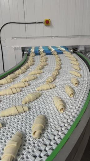 Ох уж эти сны, когда сидишь на диете и скучаешь по круассанам, самсе и прочим калорийным, но таким вкусным хлебобулочным изделиям…