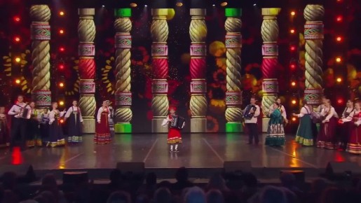 Юная баянистка из Алтайского края выступила на одной сцене с Сергеем Войтенко