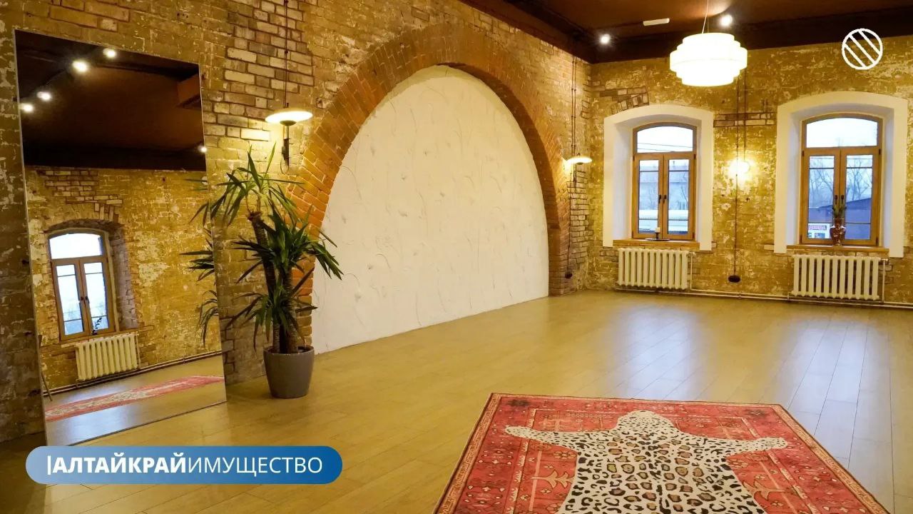 В Барнауле реставрировали историческое здание универмага «Сухов с сыновьями»