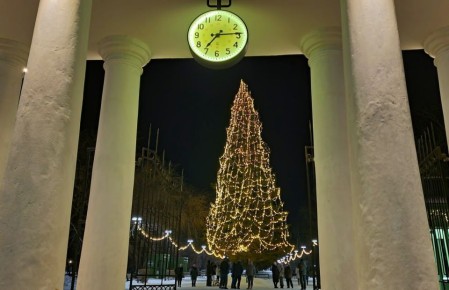 Ставить MAX не обязательно, но