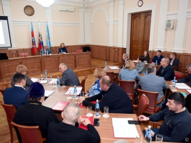 Мероприятия по укреплению традиционных ценностей обсудили общественники Барнаула