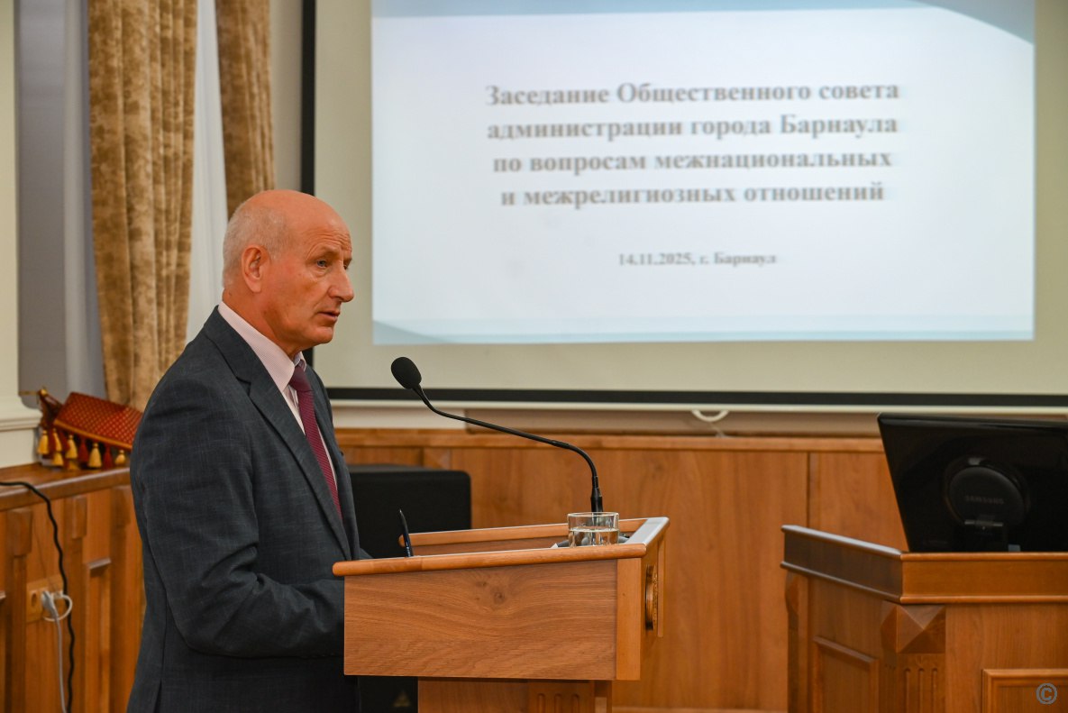 В Барнауле прошло совещание по вопросам межнациональных отношений В Барнауле прошло совещание по вопросам межнациональных отношений