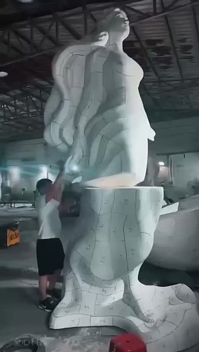 Власти Барнаула объяснили «копию» скульптуры «Обь» в китайском TikTok изготовлением монумента в КНР