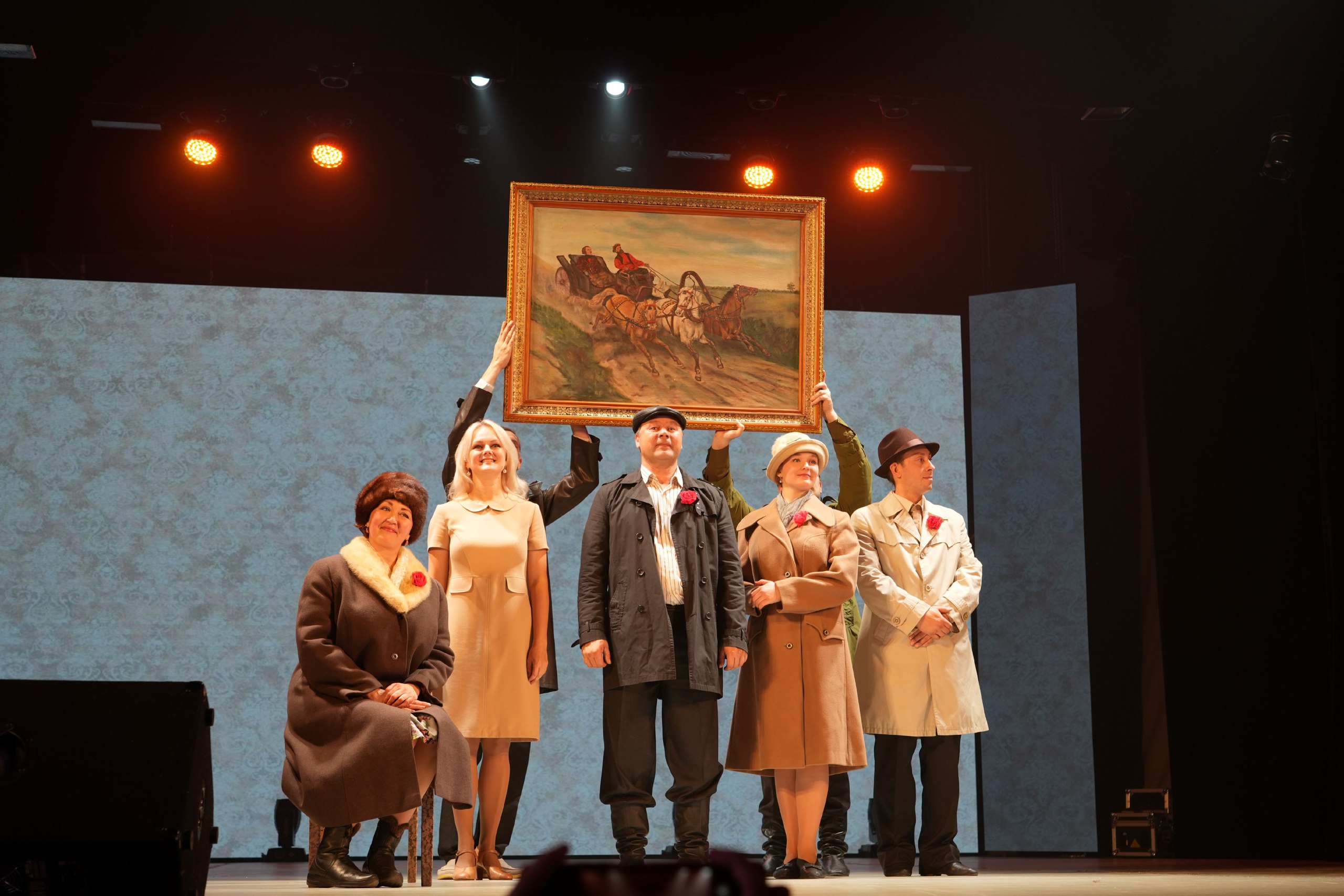 Проект «История семьи—история России», реализованный Городским дворцом культуры, завершился ярким театрализованным представлением Проект «История семьи—история России», реализованный Городским дворцом культуры, завершился ярким театрализованным представлением