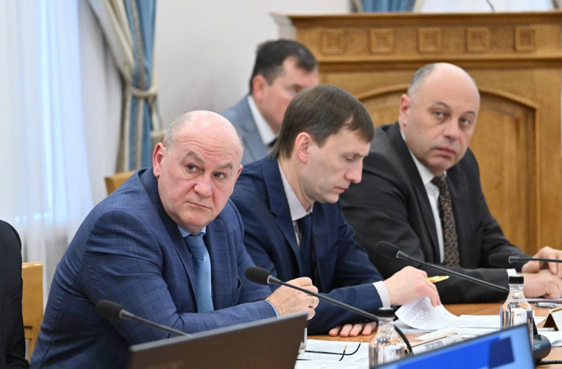 Техника, реагенты и видеокамеры: дорожники Алтайского края готовы к работе зимой Техника, реагенты и видеокамеры: дорожники Алтайского края готовы к работе зимой