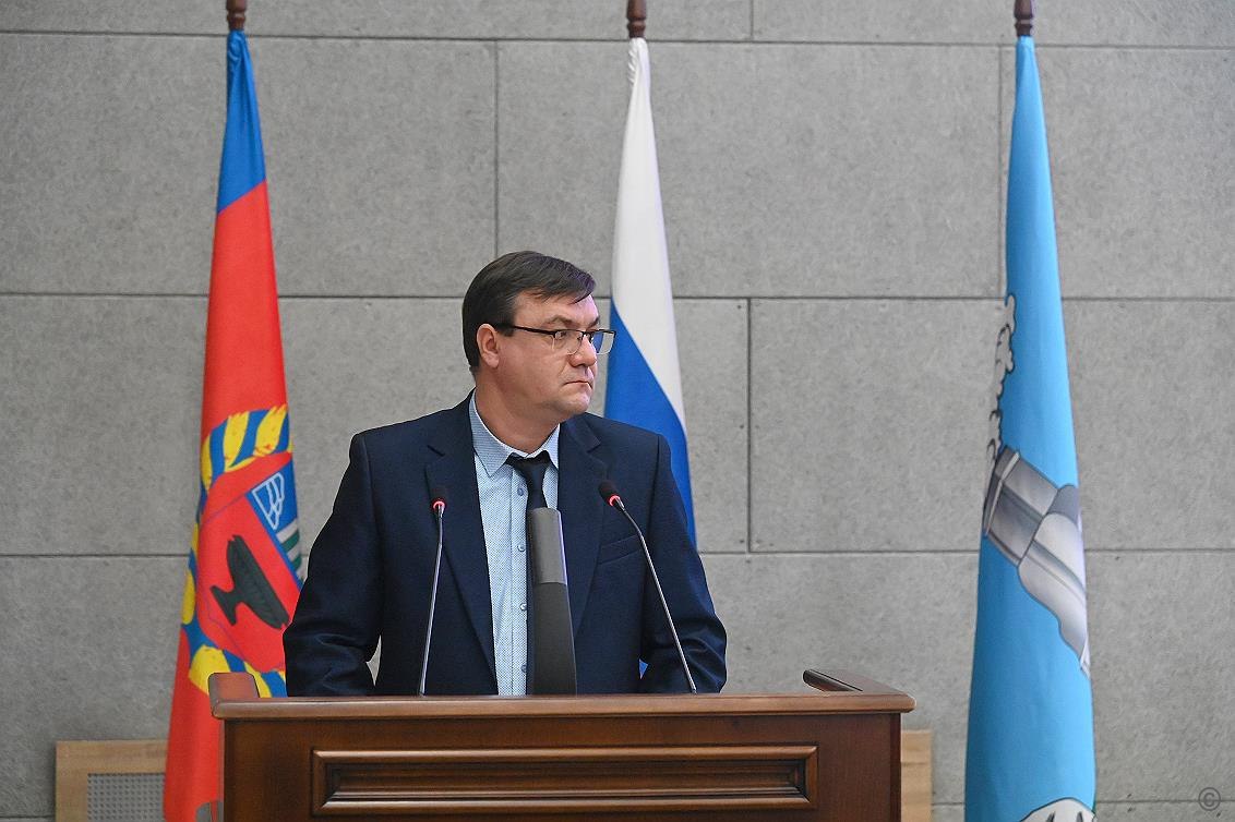 О мерах по борьбе со снежными заносами, обеспечению бесперебойной работы городского транспорта в зимний период доложил председатель комитета по дорожному хозяйству и транспорту города Барнаула Валерий Ведяшкин О мерах по борьбе со снежными заносами, обеспечению бесперебойной работы городского транспорта в зимний период доложил председатель комитета по дорожному хозяйству и транспорту города Барнаула Валерий Ведяшкин