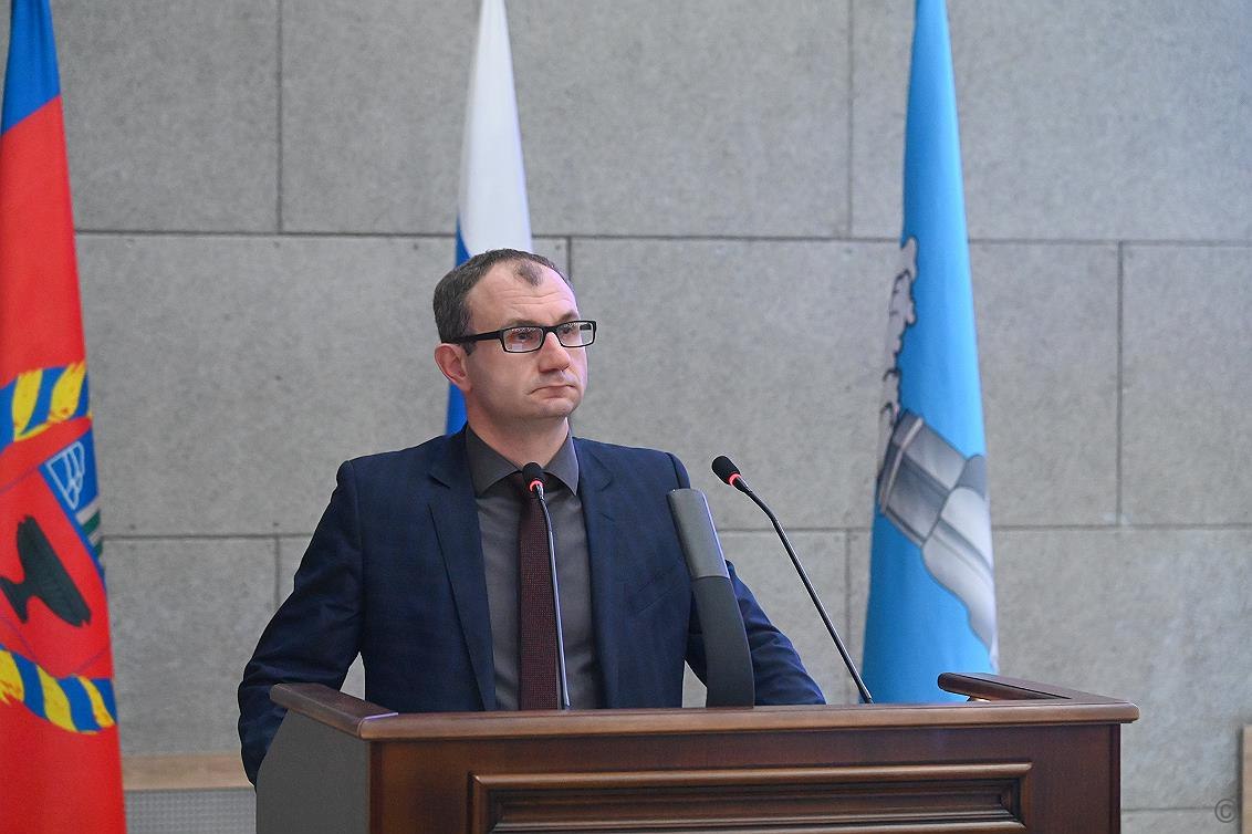 О мерах по борьбе со снежными заносами, обеспечению бесперебойной работы городского транспорта в зимний период доложил председатель комитета по дорожному хозяйству и транспорту города Барнаула Валерий Ведяшкин О мерах по борьбе со снежными заносами, обеспечению бесперебойной работы городского транспорта в зимний период доложил председатель комитета по дорожному хозяйству и транспорту города Барнаула Валерий Ведяшкин