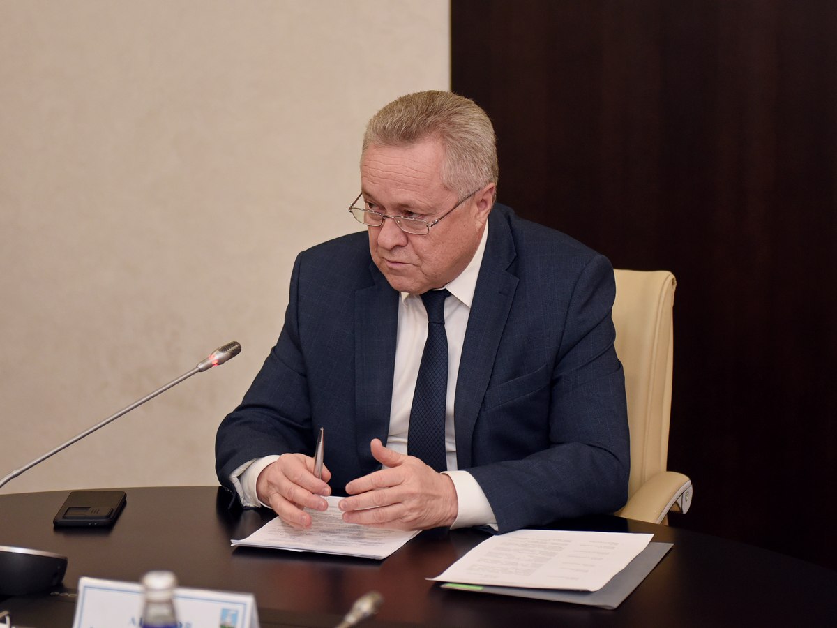 В администрации города обсудили организацию новогодних представлений для младших школьников