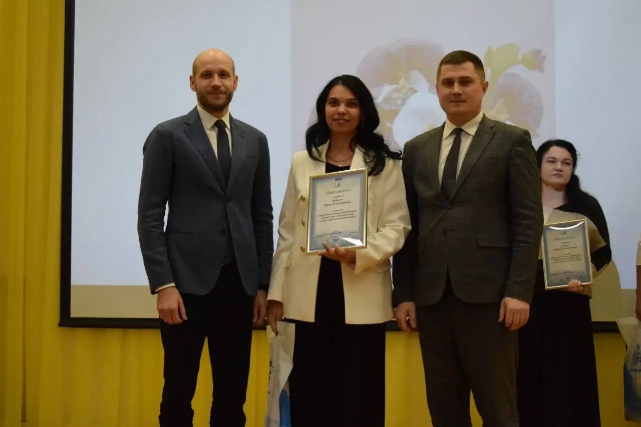 Праздничные мероприятия в честь Дня Матери проходят в Барнауле Праздничные мероприятия в честь Дня Матери проходят в Барнауле