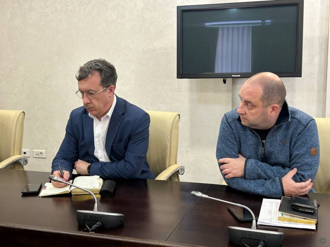 На трубопроводе по адресу ул. Северо-Западная, 103 ведутся сварочные работы, их планируется завершить к 22-00 часов На трубопроводе по адресу ул. Северо-Западная, 103 ведутся сварочные работы, их планируется завершить к 22-00 часов