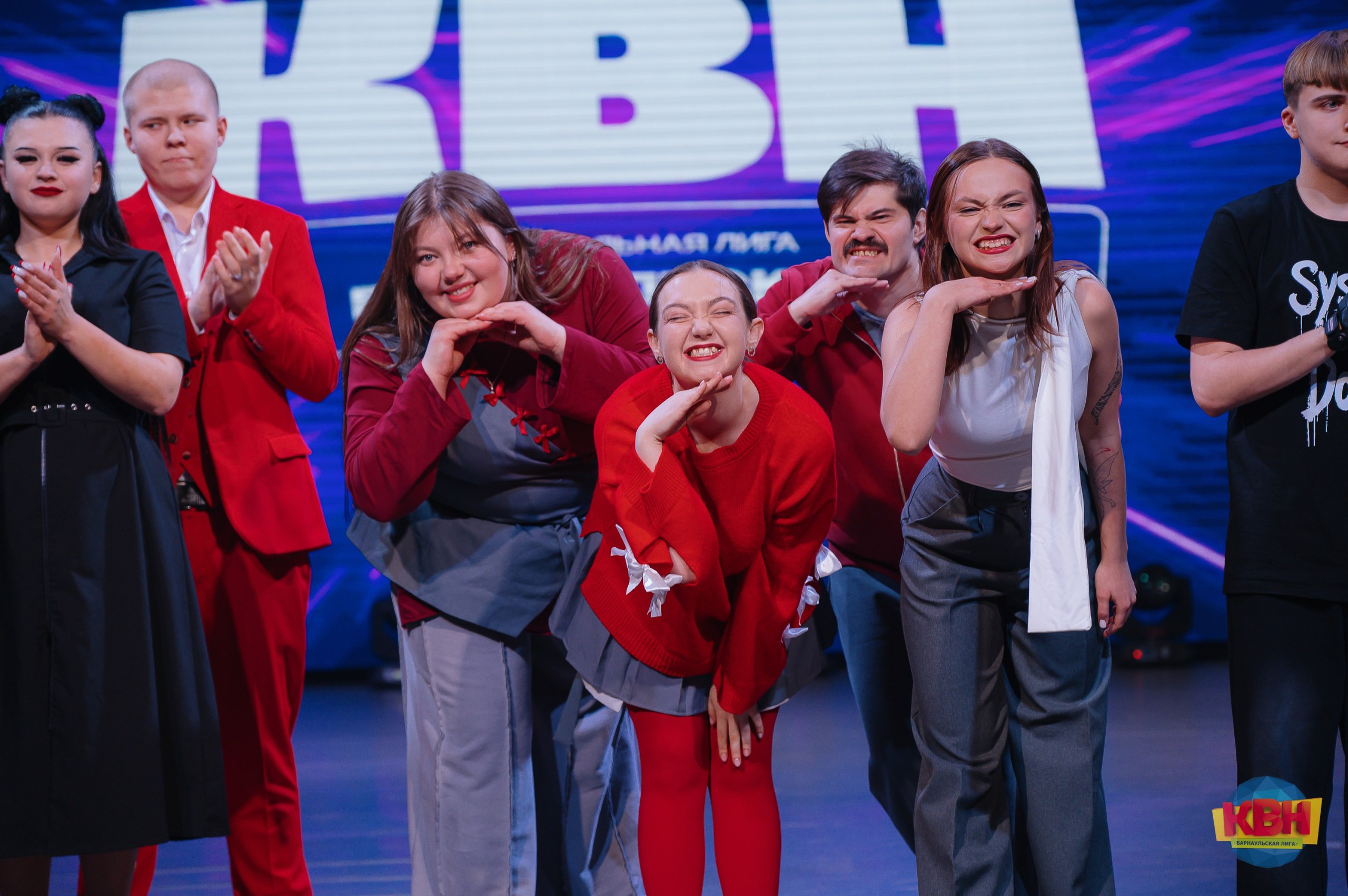 В Барнауле определили победителей юбилейного XX сезона официальной Барнаульской лиги КВН В Барнауле определили победителей юбилейного XX сезона официальной Барнаульской лиги КВН