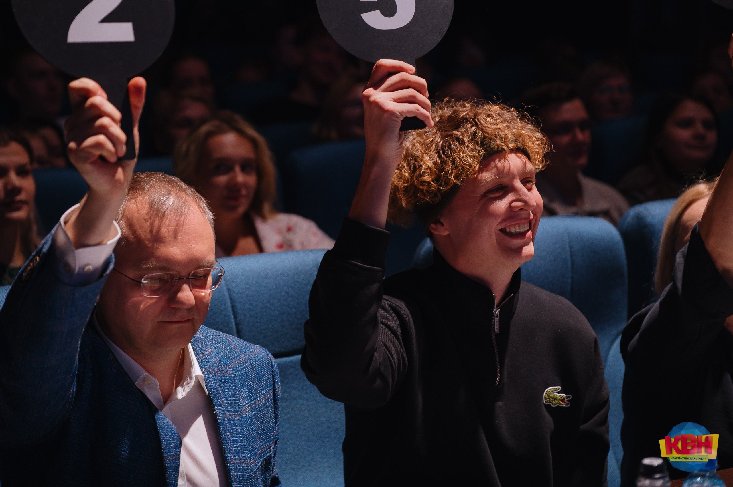 В Барнауле определили победителей юбилейного XX сезона официальной Барнаульской лиги КВН В Барнауле определили победителей юбилейного XX сезона официальной Барнаульской лиги КВН