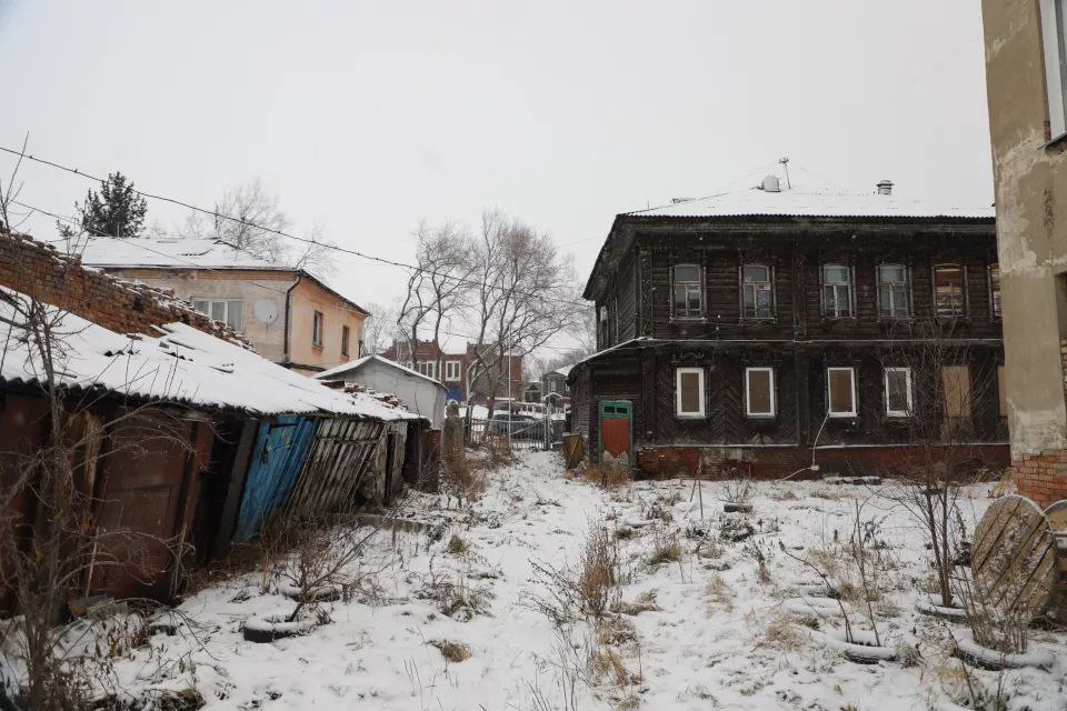 Бийчанка в одиночку поддерживает жизнь старинного дома Бийчанка в одиночку поддерживает жизнь старинного дома