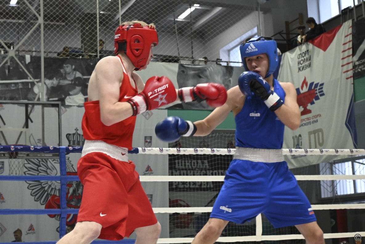 В Барнауле открылся фестиваль бокса памяти погибших сотрудников УФСБ и ПУ ФСБ России по Алтайскому краю В Барнауле открылся фестиваль бокса памяти погибших сотрудников УФСБ и ПУ ФСБ России по Алтайскому краю