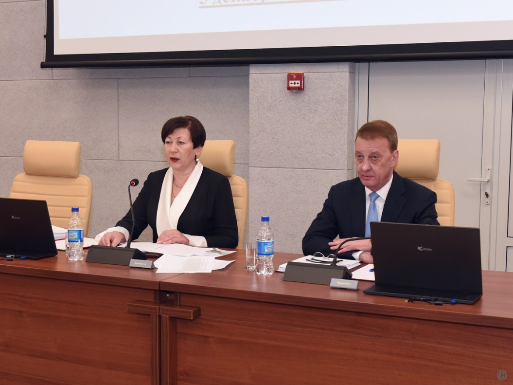Барнаульские депутаты приняли проект городского бюджета на 2026-2028 годы Барнаульские депутаты приняли проект городского бюджета на 2026-2028 годы