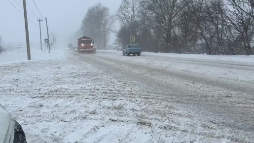 Виктор Щигрев: При сложных погодных условиях дорожные службы работают в две смены