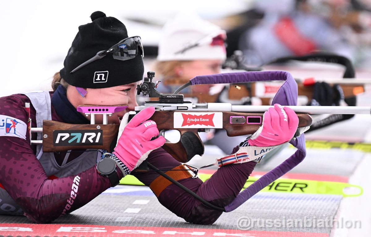 Анастасия Гришина — серебряный призёр масс-старта на этапе Кубка Содружества по биатлону в Ханты-Мансийске