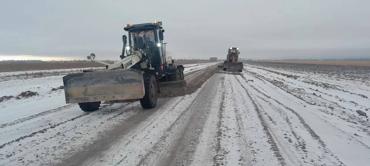 Порядка 500 единиц техники задействовано на дорогах региона Порядка 500 единиц техники задействовано на дорогах региона