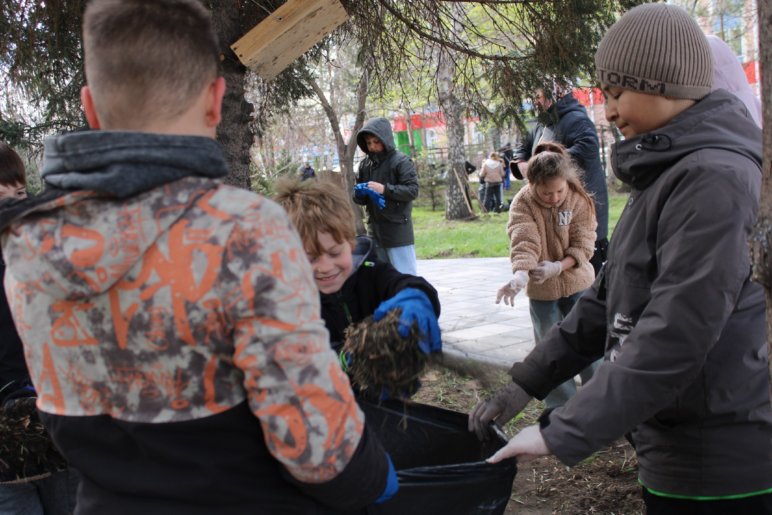 Уважаемые волонтёры! От всей души поздравляю вас с Днём добровольца (волонтёра)! Уважаемые волонтёры! От всей души поздравляю вас с Днём добровольца (волонтёра)!