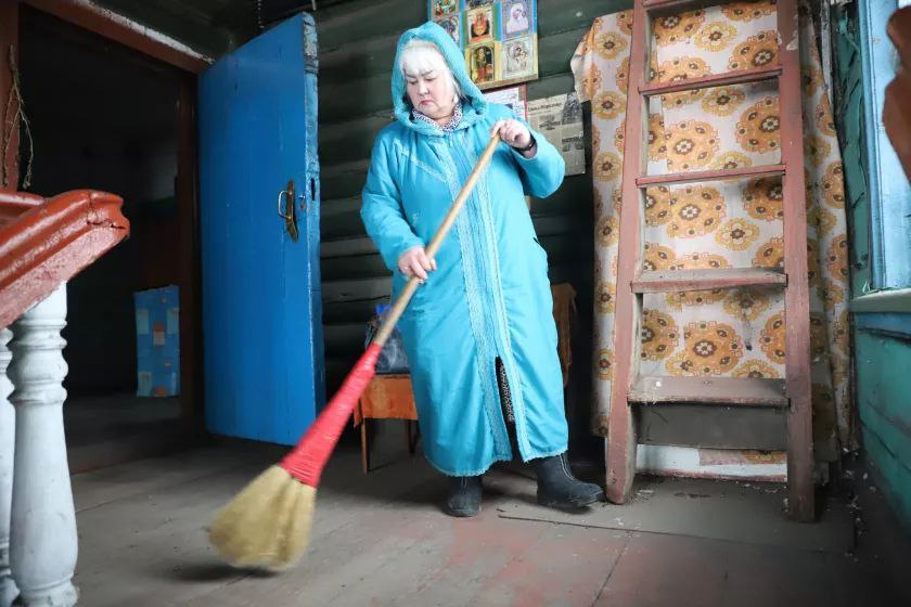 Бийчанка в одиночку поддерживает жизнь старинного дома Бийчанка в одиночку поддерживает жизнь старинного дома