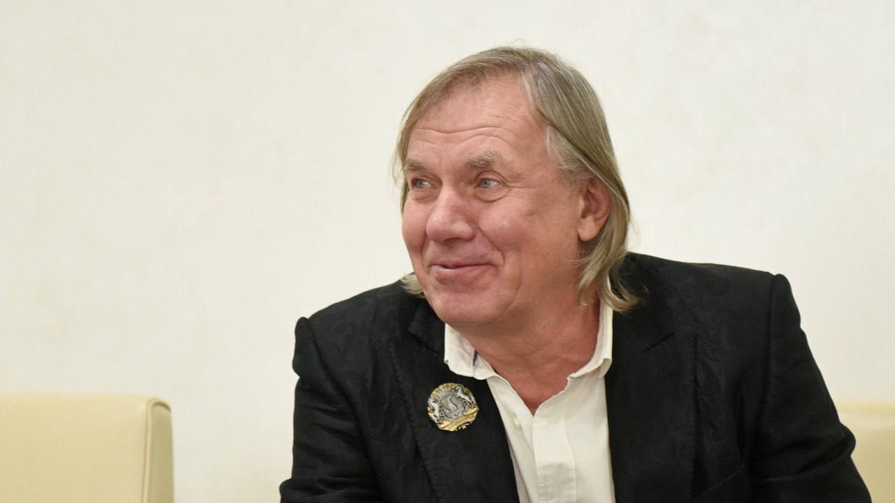 Глава города Вячеслав Франк поздравил барнаульского музыканта Владимира Кислова с 65-летием