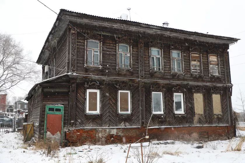 Бийчанка в одиночку поддерживает жизнь старинного дома Бийчанка в одиночку поддерживает жизнь старинного дома