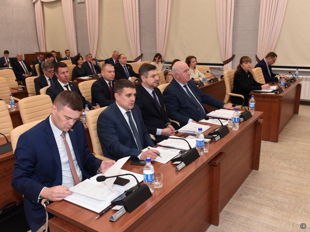 Барнаульские депутаты приняли проект городского бюджета на 2026-2028 годы Барнаульские депутаты приняли проект городского бюджета на 2026-2028 годы