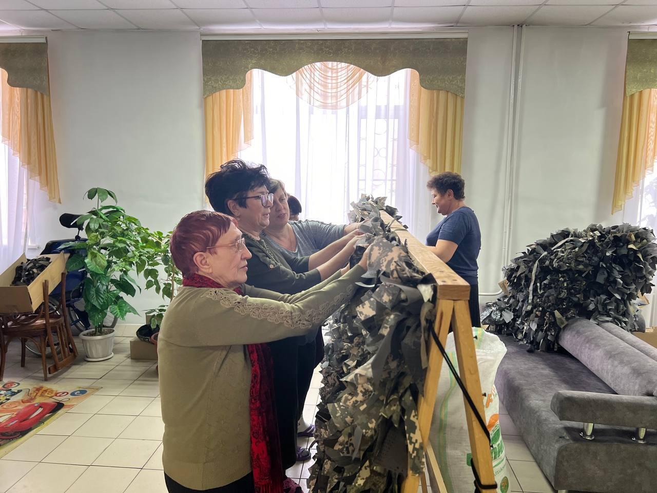 Уважаемые волонтёры! От всей души поздравляю вас с Днём добровольца (волонтёра)!