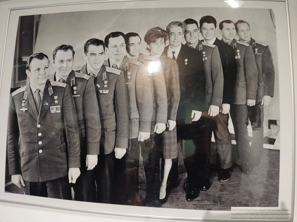 Участники образовательной программы «Алтай — земля Героев» посетили мемориальные и природные достопримечательности края Участники образовательной программы «Алтай — земля Героев» посетили мемориальные и природные достопримечательности края