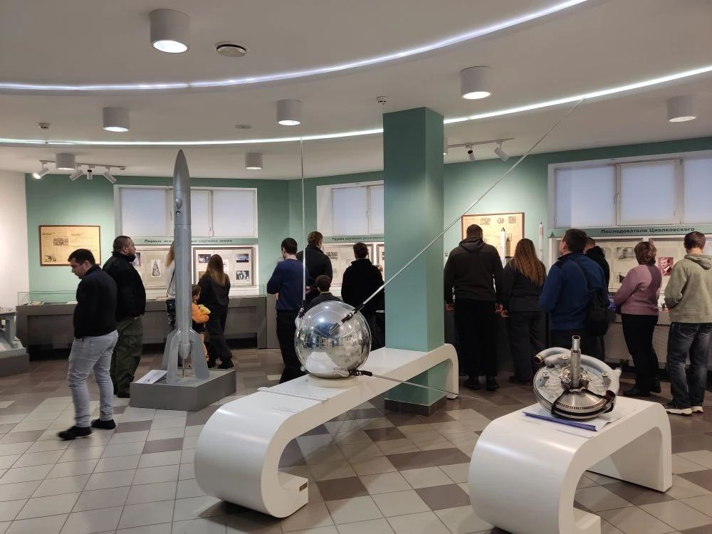 Участники образовательной программы «Алтай — земля Героев» посетили мемориальные и природные достопримечательности края Участники образовательной программы «Алтай — земля Героев» посетили мемориальные и природные достопримечательности края