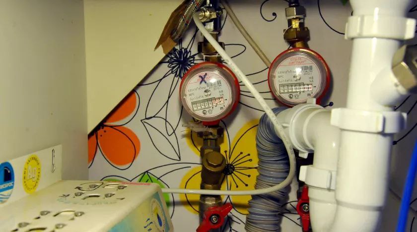 Бийчанам объяснили, что делать при нарушении пломбы счтчика и чем это грозит