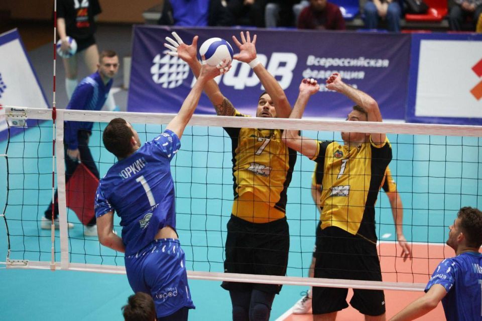 Барнаульский «Университет» сегодня проводит повторную встречу с командой «Волжанин» из Костромы