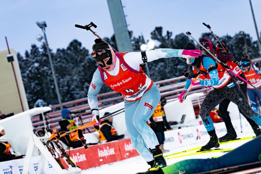 Анастасия Гришина выиграла смешанную эстафету в составе сборной России на этапе Кубка Содружества в Ханты-Мансийске