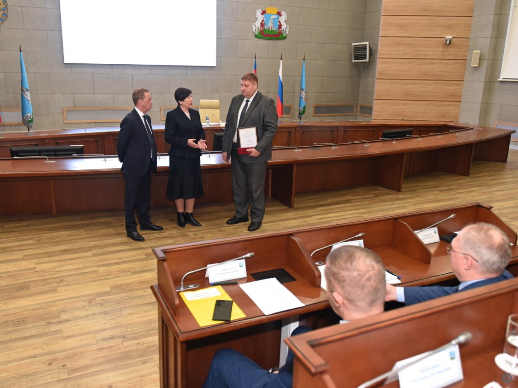 Вячеслав Франк провел расширенное аппаратное совещание Вячеслав Франк провел расширенное аппаратное совещание