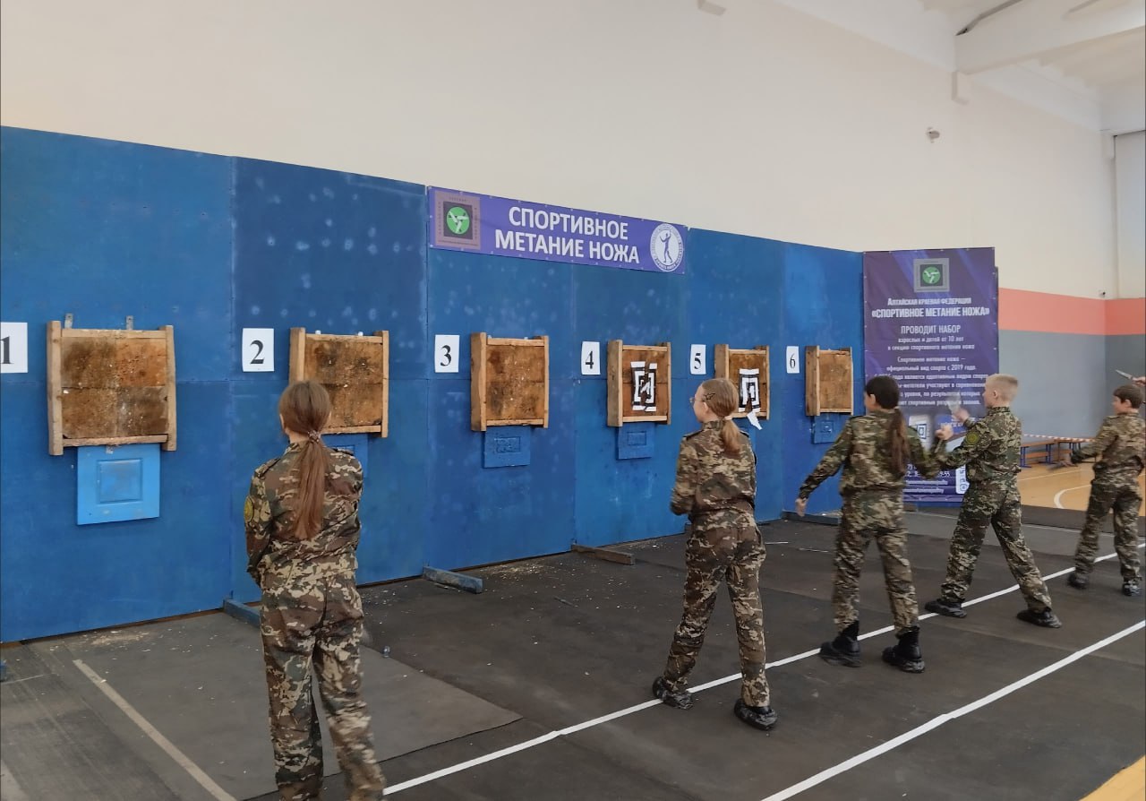 В Барнауле состоялись Чемпионат и Первенство Алтайского края по спортивному метанию ножа В Барнауле состоялись Чемпионат и Первенство Алтайского края по спортивному метанию ножа