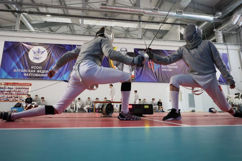 Саблисты региона разыграли медали Кубка Алтайского края, а также кадетского (U18) и юниорского (U21) первенства Саблисты региона разыграли медали Кубка Алтайского края, а также кадетского (U18) и юниорского (U21) первенства