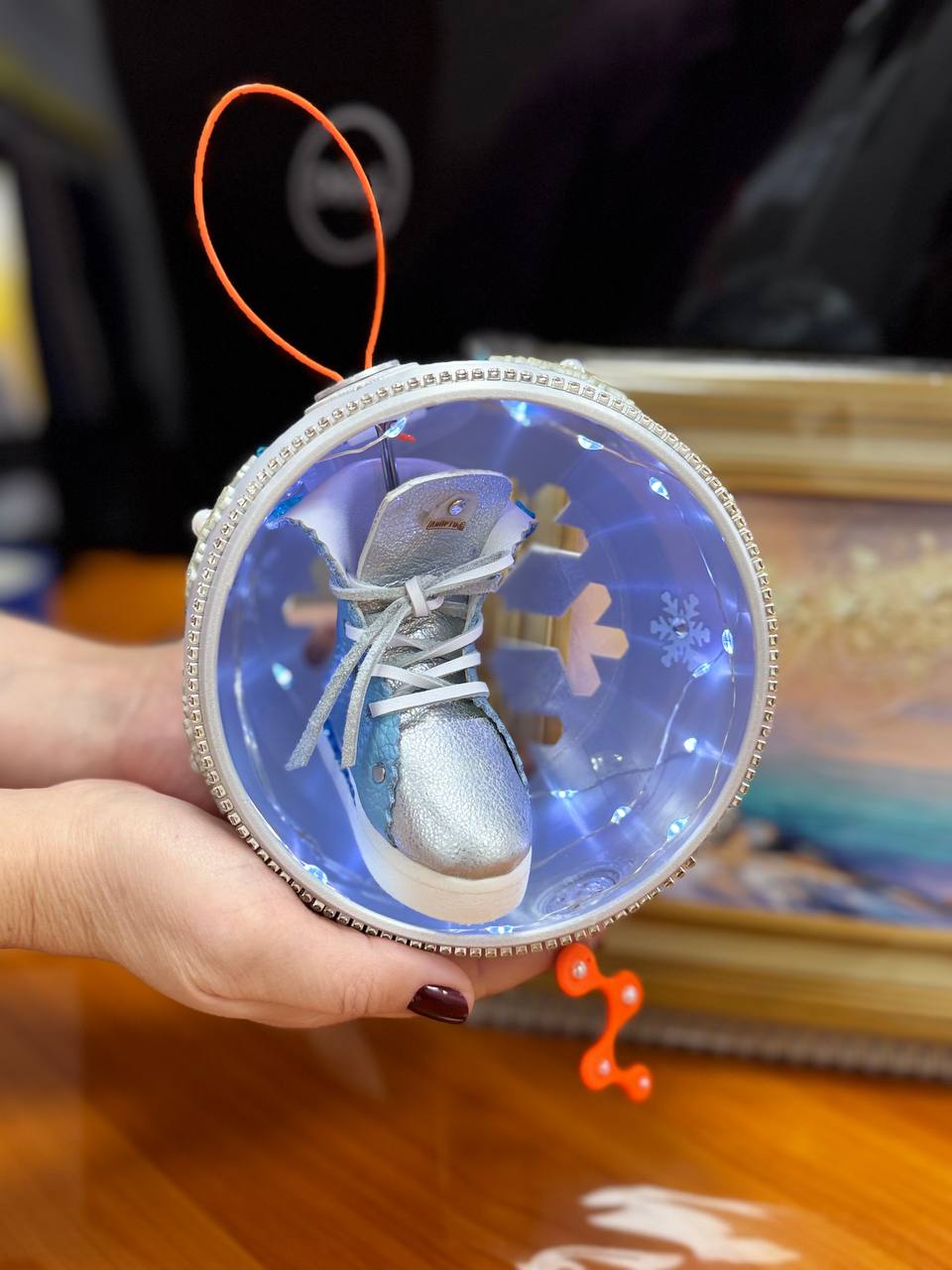 Алтайская компания изготовила новогоднюю игрушку для фестиваля социальных предпринимателей